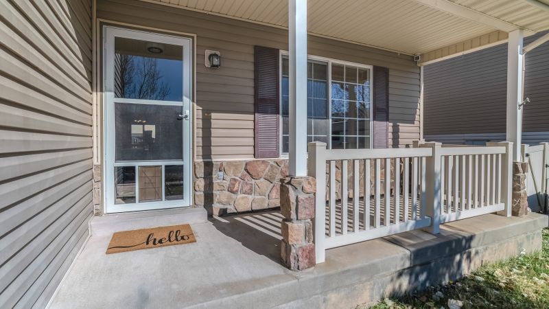 Porch Banister Installation